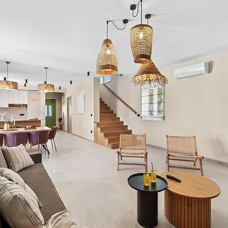 Beeindruckende Mit Panoramablick, Privatpool, Tischtennis, Tischfussball, Spielplatz, Babybett Pazin
