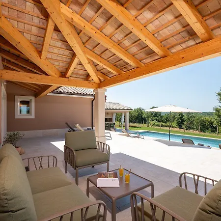 Beeindruckende Mit Panoramablick, Privatpool, Tischtennis, Tischfussball, Spielplatz, Babybett