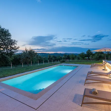 Semesterbostad Beeindruckende Mit Panoramablick, Privatpool, Tischtennis, Tischfussball, Spielplatz, Babybett