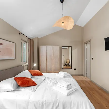 Semesterbostad Beeindruckende Mit Panoramablick, Privatpool, Tischtennis, Tischfussball, Spielplatz, Babybett *