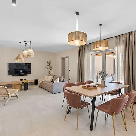 Beeindruckende Mit Panoramablick, Privatpool, Tischtennis, Tischfussball, Spielplatz, Babybett